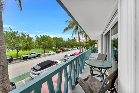 Condominio en venta en Miami Beach, Florida, 1 dormitorio, 60.39 m2 № 2176364 - foto 18