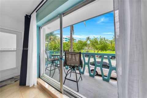 Condominio en venta en Miami Beach, Florida, 1 dormitorio, 60.39 m2 № 2176364 - foto 19