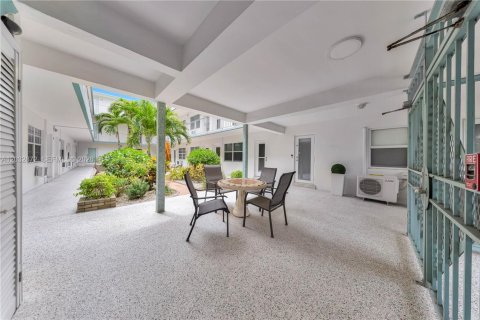Condominio en venta en Miami Beach, Florida, 1 dormitorio, 60.39 m2 № 2176364 - foto 5