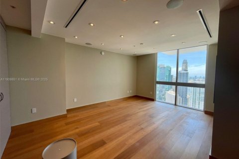 Condo in Miami, Florida, 2 bedrooms № 2016517 - photo 14