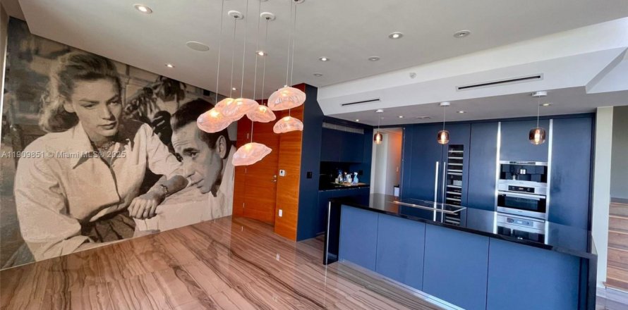 Condo in Miami, Florida, 2 bedrooms № 2016517