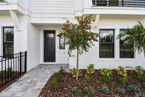Townhouse in Sarasota, Florida 3 bedrooms, 209.77 sq.m. № 1675888 - photo 5