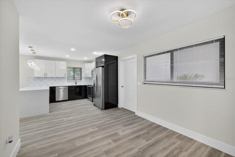 Casa en venta en Land O' Lakes, Florida, 4 dormitorios, 154.68 m2 № 1917374 - foto 17