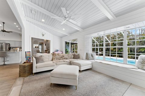 House in Port St. Lucie, Florida 4 bedrooms, 271.09 sq.m. № 2191064 - photo 19