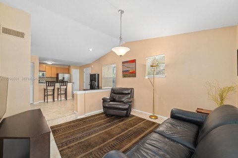 Condo in Delray Beach, Florida, 1 bedroom № 2393224 - photo 20