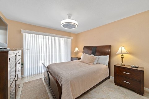 Condo in Delray Beach, Florida, 1 bedroom № 2393224 - photo 4