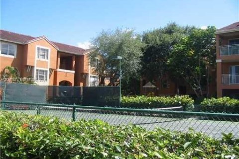 Condo in Delray Beach, Florida, 1 bedroom № 2393224 - photo 15