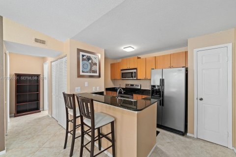 Condo in Delray Beach, Florida, 1 bedroom № 2393224 - photo 2