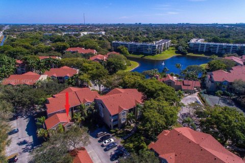 Condo in Delray Beach, Florida, 1 bedroom № 2393224 - photo 16