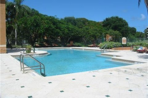 Condo in Delray Beach, Florida, 1 bedroom № 2393224 - photo 14