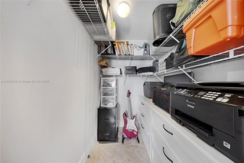 Copropriété à vendre à North Miami, Floride: 3 chambres, 190.26 m2 № 2016411 - photo 30