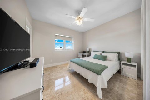 Copropriété à vendre à North Miami, Floride: 3 chambres, 190.26 m2 № 2016411 - photo 25