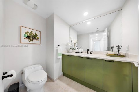 Copropriété à vendre à North Miami, Floride: 3 chambres, 190.26 m2 № 2016411 - photo 17