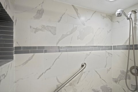 Снять в аренду кондоминиум в Стьюарт, Флорида 6 комнат, 96.99м2, № 2147336 - фото 14