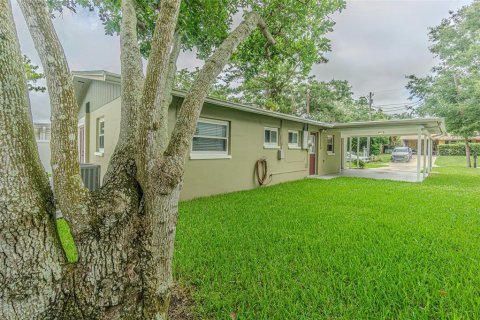 House in Dunedin, Florida 3 bedrooms, 108.14 sq.m. № 2266708 - photo 23