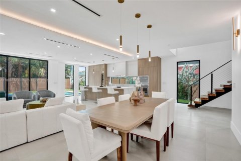 Villa ou maison à vendre à Fort Lauderdale, Floride: 4 chambres, 282.52 m2 № 1898381 - photo 16