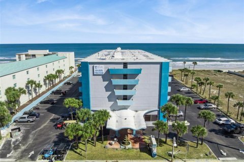 Condo in Daytona Beach, Florida, 1 bedroom  № 2118799 - photo 21