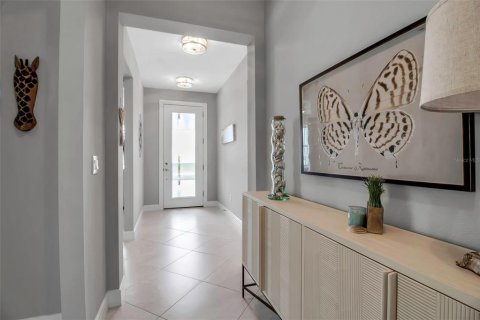 House in Parrish, Florida 3 bedrooms, 264.49 sq.m. № 1686695 - photo 4