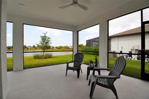 House in Parrish, Florida 3 bedrooms, 264.49 sq.m. № 1686695 - photo 28