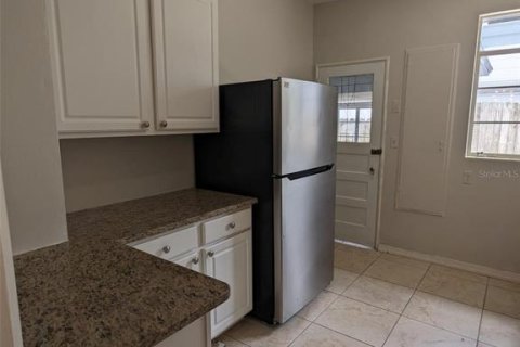 House in Lakeland, Florida 3 bedrooms, 112.13 sq.m. № 1907127 - photo 9