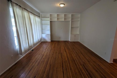 House in Lakeland, Florida 3 bedrooms, 112.13 sq.m. № 1907127 - photo 5