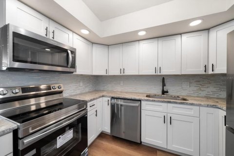 Copropriété à vendre à Saint Petersburg, Floride: 2 chambres, 157.93 m2 № 2399506 - photo 11