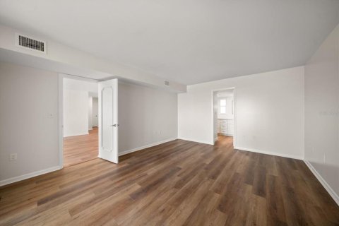 Copropriété à vendre à Saint Petersburg, Floride: 2 chambres, 157.93 m2 № 2399506 - photo 17