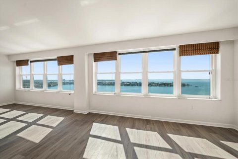 Copropriété à vendre à Saint Petersburg, Floride: 2 chambres, 157.93 m2 № 2399506 - photo 29