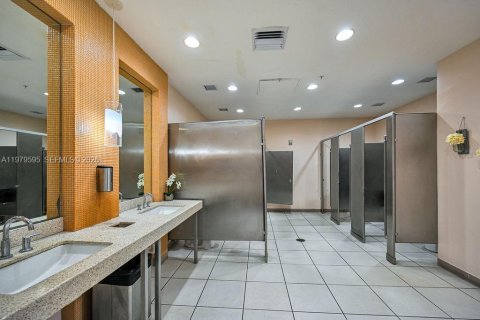 Copropriété à louer à Aventura, Floride: 2 chambres, 101.45 m2 № 2050027 - photo 23
