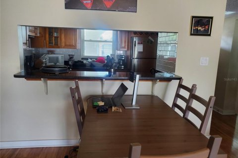 Condo in Seminole, Florida, 2 bedrooms № 2237321 - photo 7