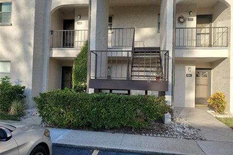 Condo in Seminole, Florida, 2 bedrooms № 2237321