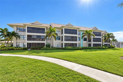Condominio en venta en Punta Gorda, Florida, 2 dormitorios, 140.84 m2 № 2418394 - foto 4