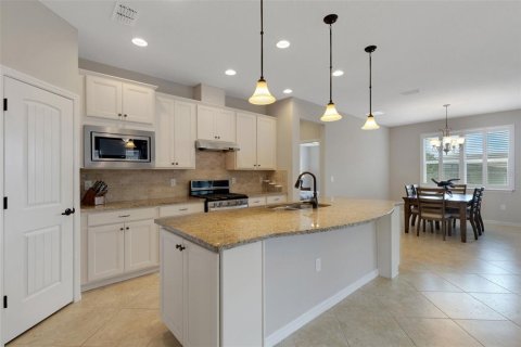 House in Davenport, Florida 2 bedrooms, 170.1 sq.m. № 1899975 - photo 11