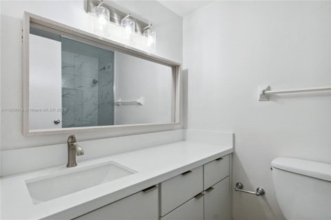 Condominio en venta en Miami Beach, Florida, 69.31 m2 № 2077003 - foto 5