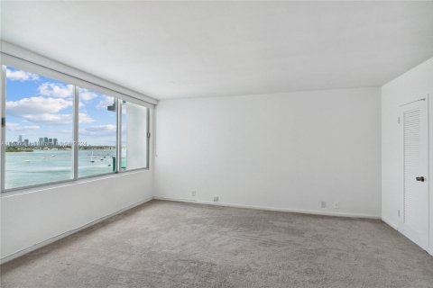 Condominio en venta en Miami Beach, Florida, 69.31 m2 № 2077003 - foto 3