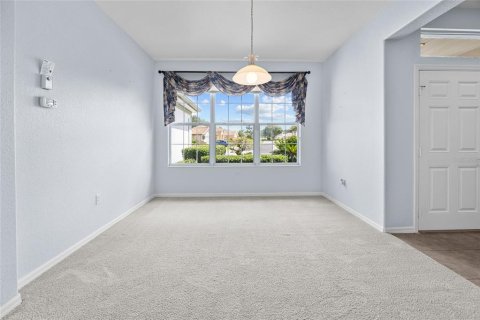 House in Summerfield, Florida 2 bedrooms, 163.69 sq.m. № 1874053 - photo 6