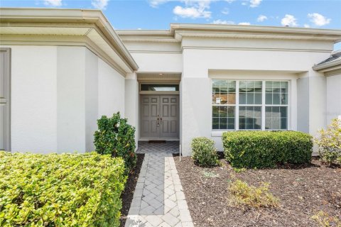 House in Summerfield, Florida 2 bedrooms, 163.69 sq.m. № 1874053 - photo 3