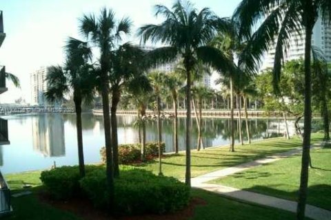 Купить кондоминиум в Авентура, Флорида 1 спальня, 85.28м2, № 1964114 - фото 24