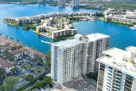 Купить кондоминиум в Авентура, Флорида 1 спальня, 85.28м2, № 1964114 - фото 28