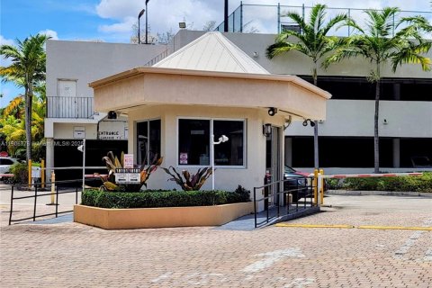 Купить кондоминиум в Авентура, Флорида 1 спальня, 85.28м2, № 1964114 - фото 10