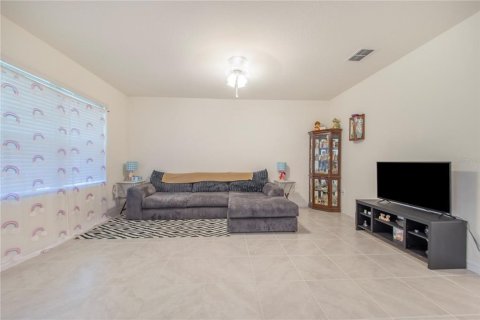 Villa ou maison à vendre à Haines City, Floride: 3 chambres, 155.05 m2 № 2344836 - photo 8