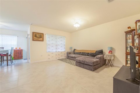 Villa ou maison à vendre à Haines City, Floride: 3 chambres, 155.05 m2 № 2344836 - photo 9