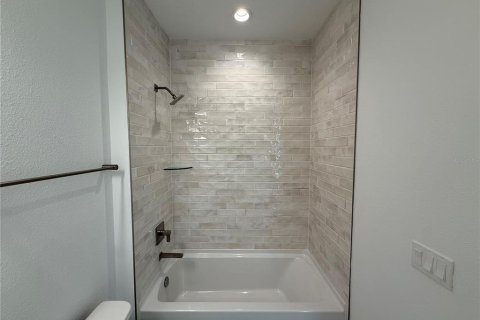 Dúplex en venta en Palm Coast, Florida, 3 dormitorios, 197.79 m2 № 1910470 - foto 20