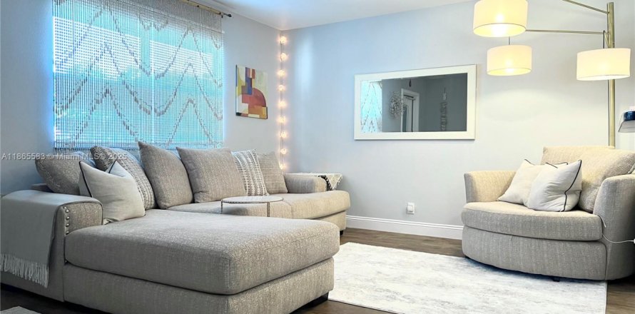 Condominio en Delray Beach, Florida, 1 dormitorio  № 1894279