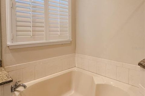 Casa en alquiler en Windermere, Florida, 4 dormitorios, 233.74 m2 № 1918836 - foto 18