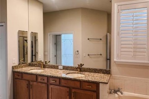 Casa en alquiler en Windermere, Florida, 4 dormitorios, 233.74 m2 № 1918836 - foto 9