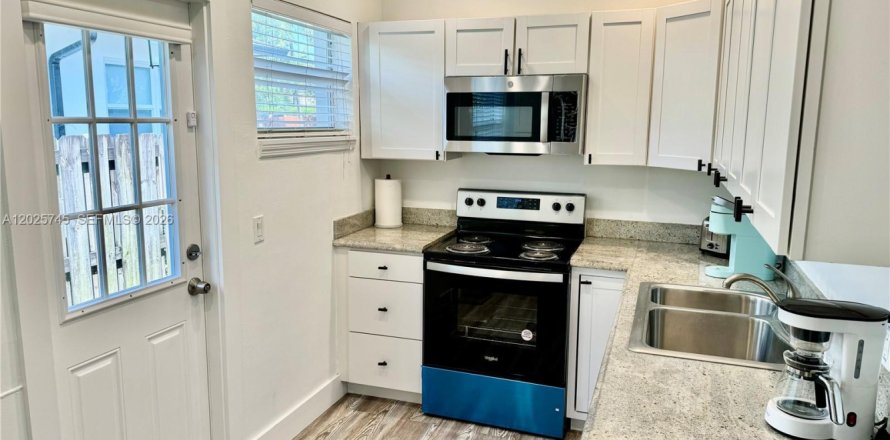 Villa ou maison à Fort Lauderdale, Floride 2 chambres, 81.75 m2 № 2087790