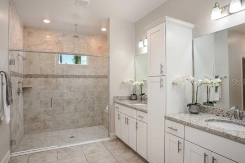 House in Homosassa, Florida 4 bedrooms, 290.78 sq.m. № 2111432 - photo 18