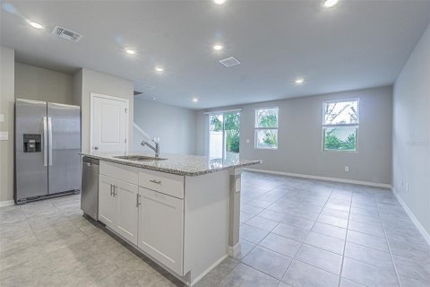 Снять в аренду таунхаус в Уэсли-Чепел, Флорида 6 комнат, 145.3м2, № 1824545 - фото 9