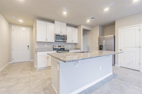 Снять в аренду таунхаус в Уэсли-Чепел, Флорида 6 комнат, 145.3м2, № 1824545 - фото 3